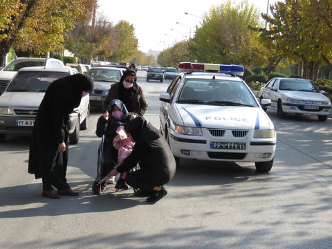 لنجان| گزارش تصویری|  پیاده‌روی همدلانه مسئولین و مددجویان مرکز خیریه و توانبخشی  آیت‌الله شهید مدنی