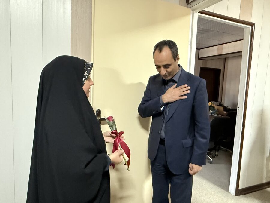 تجلیل از بانوان شاغل بهزیستی به مناسبت روز زن و ولادت حضرت فاطمه زهرا (س)