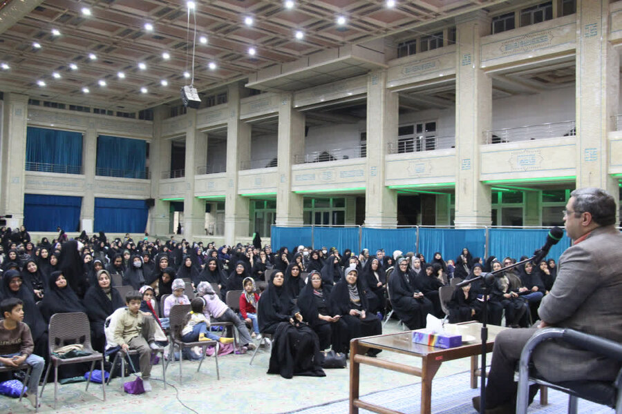 همزمان با  ولادت  حضرت فاطمه (س)  وروز زن  