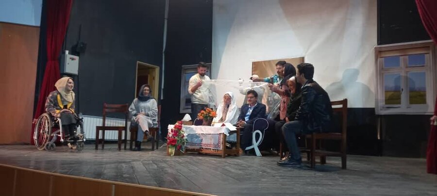 تئاتر معلولین