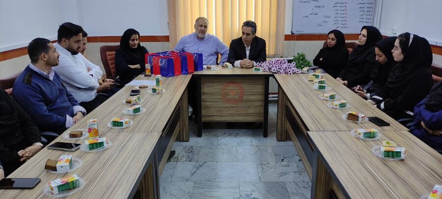 قرچک l تقدیر از همکاران خانم توسط سرپرست اداره بهزیستی و مرکز مثبت زندگی