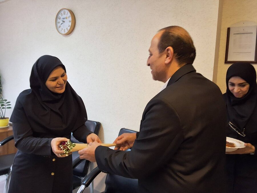 دیدار مدیرکل بهزیستی آذربایجانغربی با بانوان شاغل در ستاد و اداره پذیرش و هماهنگی