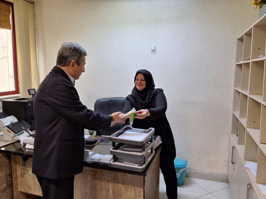 دیدار مدیرکل بهزیستی آذربایجانغربی با بانوان شاغل در ستاد و اداره پذیرش و هماهنگی