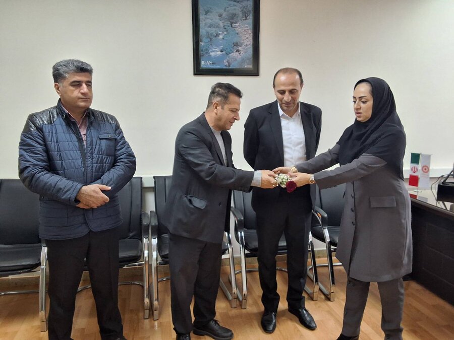 دیدار مدیرکل بهزیستی آذربایجان‌غربی با بانوان شاغل در بهزیستی ارومیه همزمان با ولادت حضرت فاطمه زهرا(س)