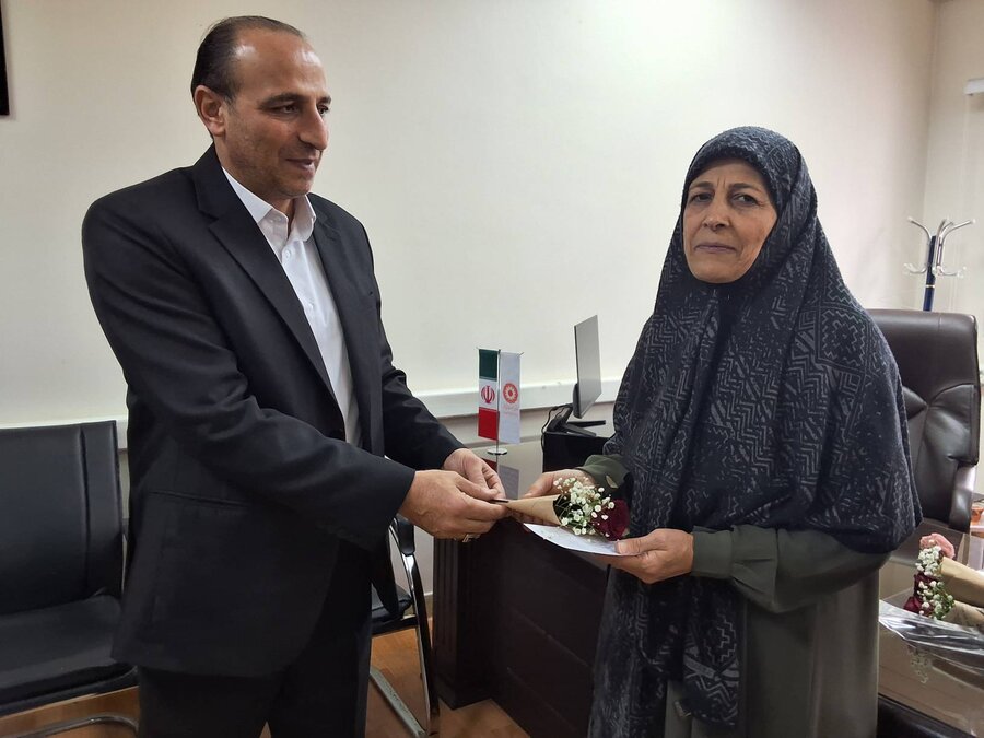 دیدار مدیرکل بهزیستی آذربایجان‌غربی با بانوان شاغل در بهزیستی ارومیه همزمان با ولادت حضرت فاطمه زهرا(س)