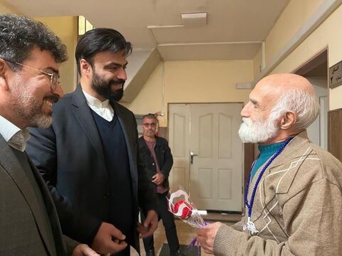 بازدید دادستان شهرستان از مرکز سالمندان شریف فردیس