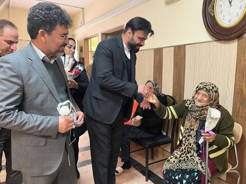 بازدید دادستان شهرستان از مرکز سالمندان شریف فردیس