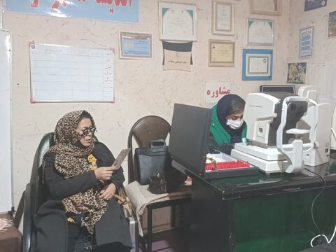 برپایی میز خدمت سلامت رایگان در مؤسسه اندیشه مطهر فردا چهارباغ