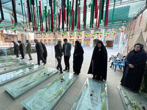 آغاز مسئولیت مدیرکل بهزیستی فارس با تجدید میثاق معنوی در حرم مطهر حضرت شاهچراغ (ع)