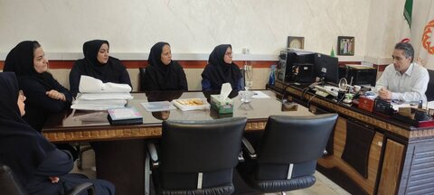 قرچک l تقدیر مسئول توانبخشی از همکاران خانم حوزه توانبخشی به مناسبت بزرگداشت روز زن