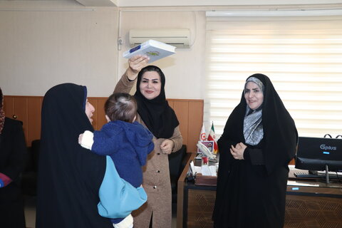 گزارش تصویری| آئین واگذاری دو طفل به خانواده های متقاضی