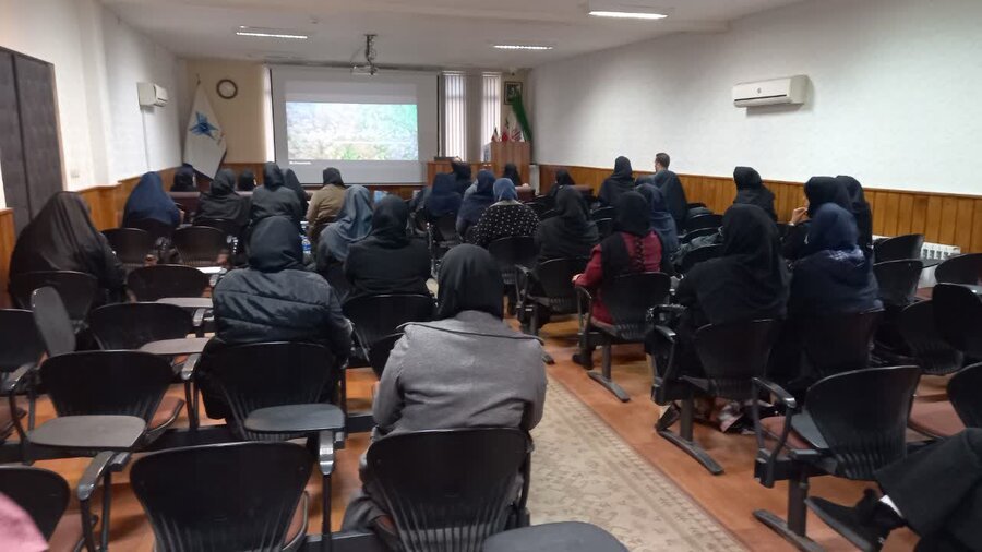 برگزاری نشست تخصصی مشاوران و روانشناسان مراکز تحت نظارت بهزیستی در دانشگاه آزاد اسلامی گیلان