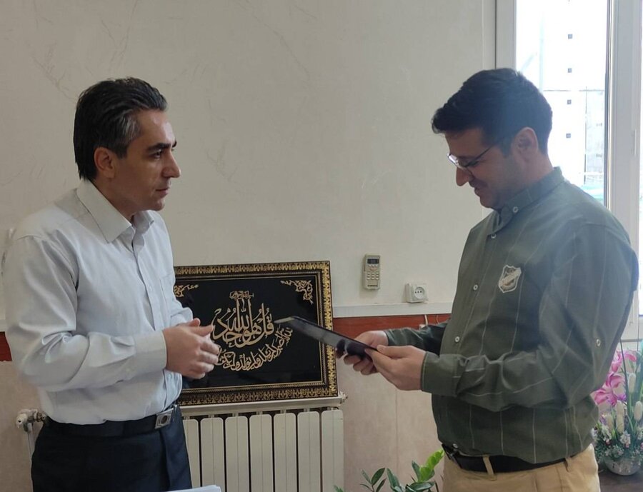 قرچک l تقدیر از حسابدار اداره به مناسبت روز حسابدار