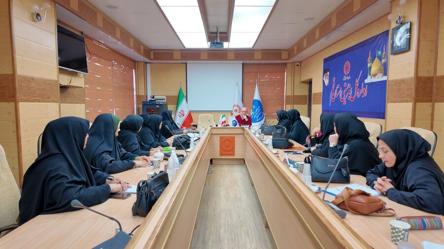 برگزاری نشست تخصصی بازبینی طرح «خاتم» برای تقویت تاب‌آوری و مهارت‌ورزی زنان و دختران قم 