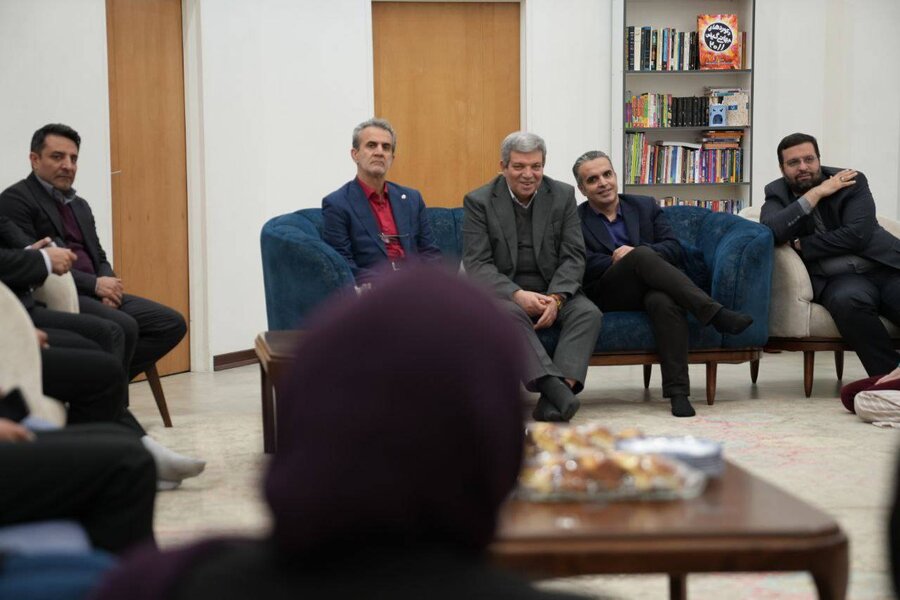 بازدید از مرکز نیک گامان جمشید