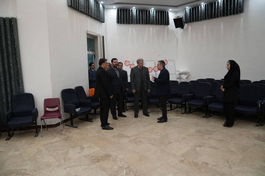 بازدید از مرکز نیک گامان جمشید