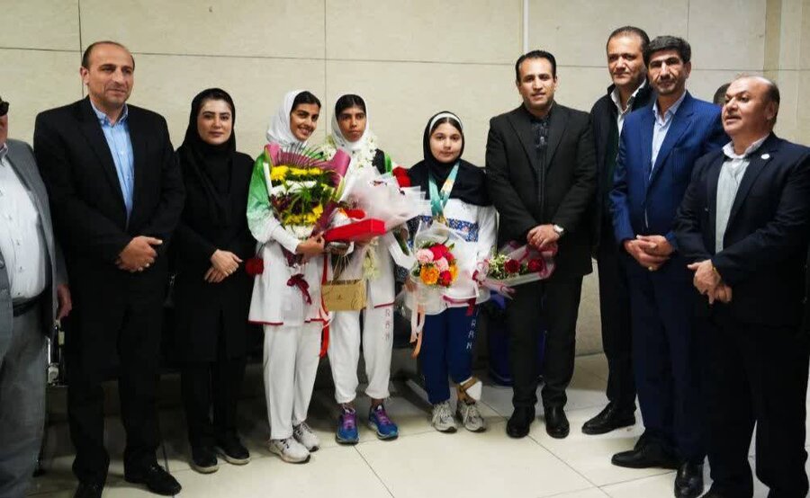 استقبال مدیرکل بهزیستی و مسئولان استانی از مدال آوران مسابقات پارآسیایی جوانان
