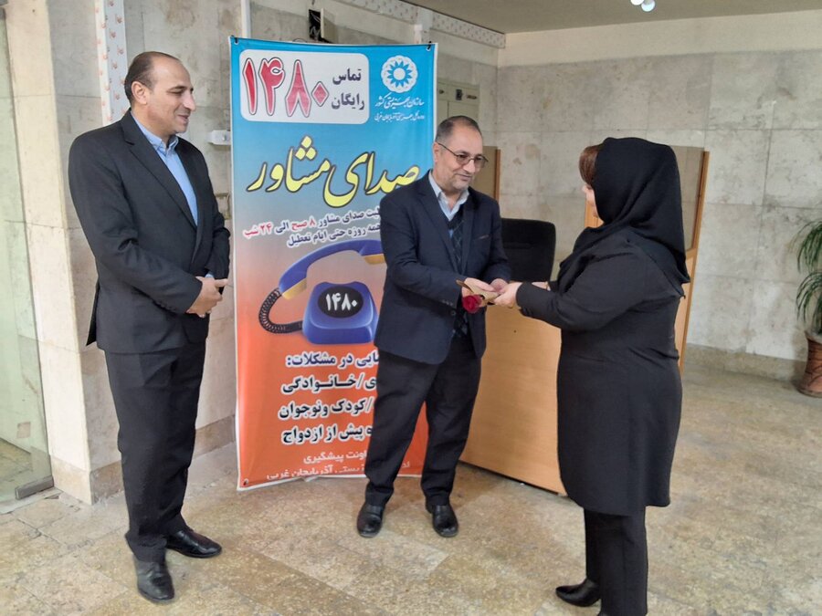 تجلیل مدیرکل بهزیستی از بانوان مشاور به مناسبت روز زن