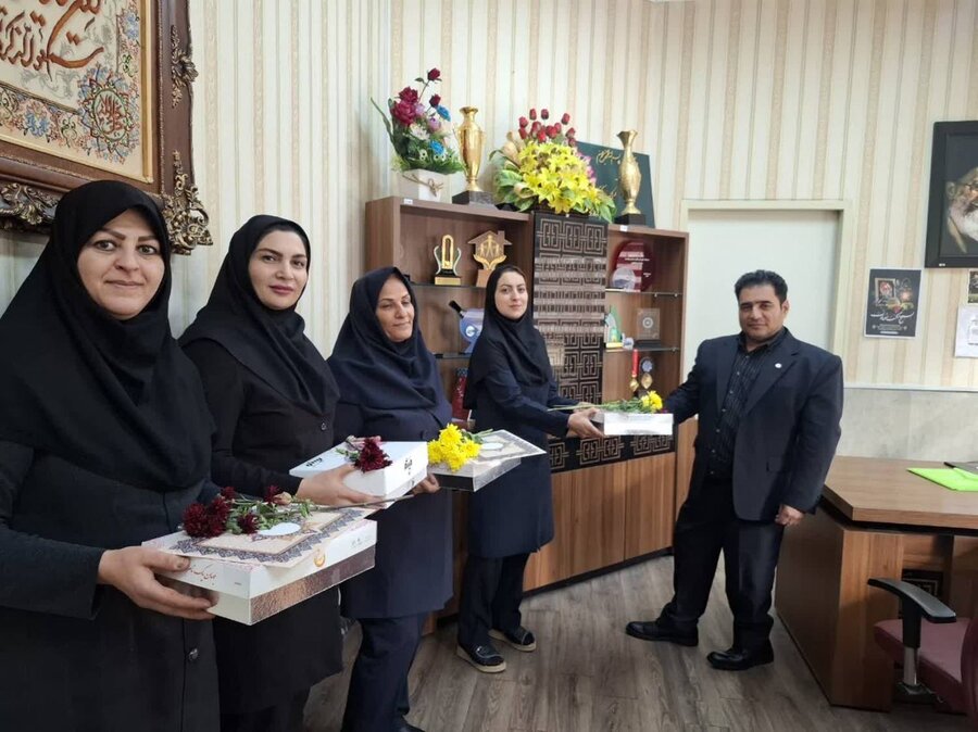 اسلامشهر| تجلیل از بانوان همکار به مناسبت روز زن و مادر