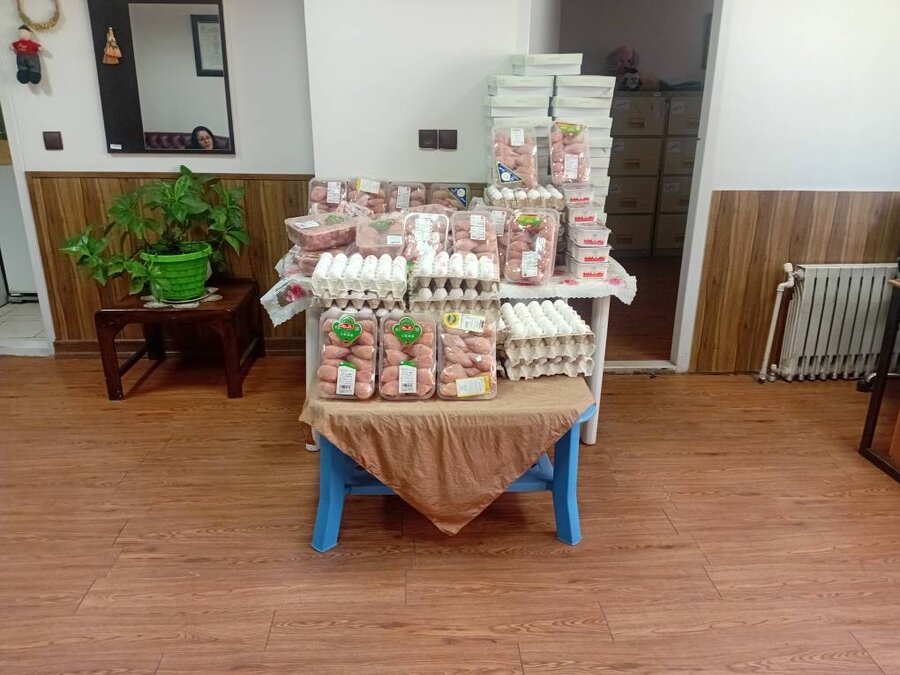 شمیرانات | اهدای سبد حمایتی به توانخواهان تحت پوشش همزمان با گرامیداشت ولادت حضرت فاطمه زهرا(س)