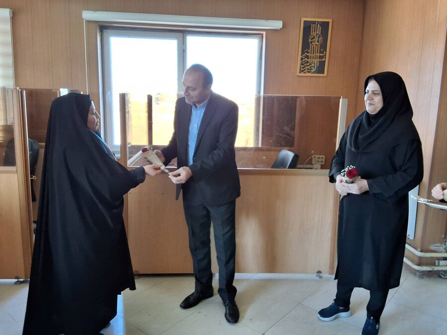 تجلیل مدیرکل بهزیستی از بانوان و کارشناسان اورژانس اجتماعی به مناسبت روز زن