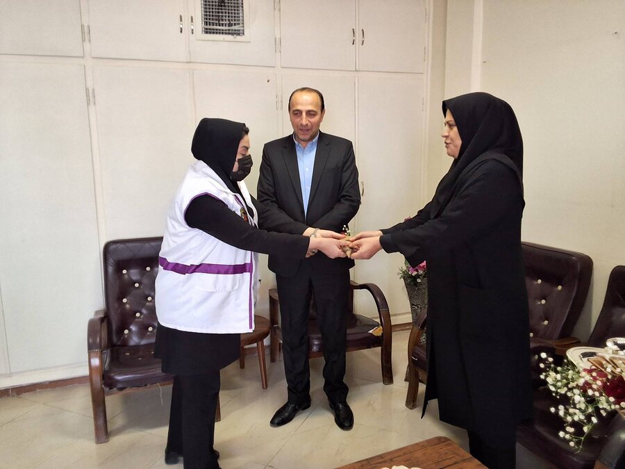 تجلیل مدیرکل بهزیستی از بانوان و کارشناسان اورژانس اجتماعی به مناسبت روز زن