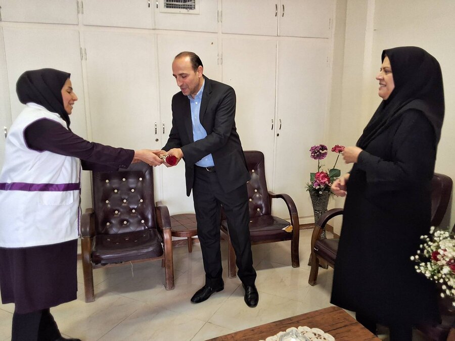 تجلیل مدیرکل بهزیستی از بانوان و کارشناسان اورژانس اجتماعی به مناسبت روز زن