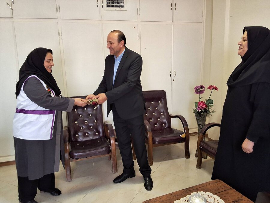 تجلیل مدیرکل بهزیستی از بانوان و کارشناسان اورژانس اجتماعی به مناسبت روز زن