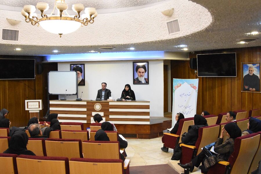 کارشناسان اشتغال بهزیستی استان تهران به بررسی راهکارهای توسعه اشتغال پرداختند