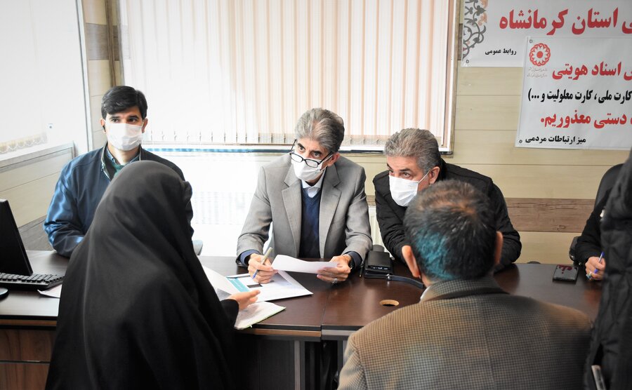 میز ارتباطات مردمی