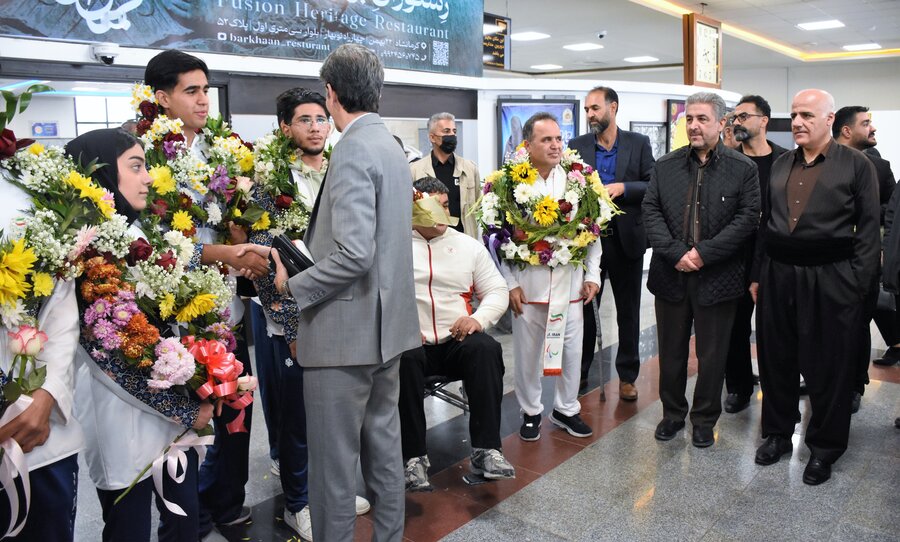 بازگشت قهرمانان