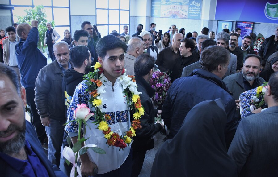 بازگشت قهرمانان