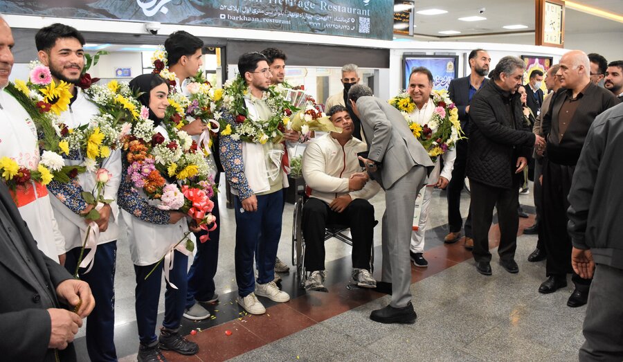 بازگشت قهرمانان