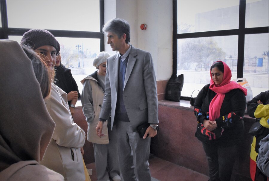 بازدید مدیرکل از برنامۀ تئاتر افراد دارای معلولیت