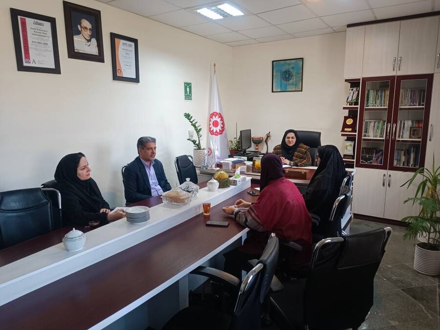 بیرجند/برگزاری نشست هم‌اندیشی و برنامه‌ریزی مرکز مشاوره ۱۴۸۰