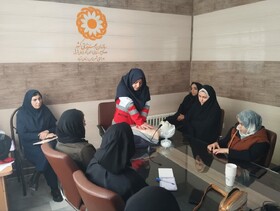 گزارش تصویری| دوره آموزشی کمک‌های اولیه برای مددجویان بستان آباد