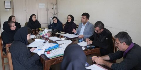 برگزاری کمیته تخصصی توانبخشی با تأکید رئیس اداره بهزیستی بر ارتقای کیفیت خدمات مراکز مثبت زندگی در مهاباد