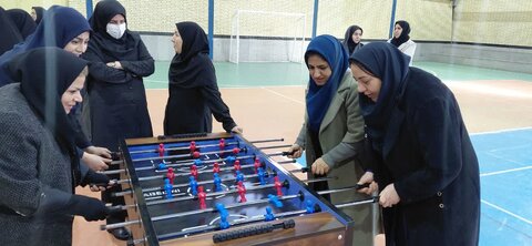 حضور بانوان بهزیستی قروه در مسابقات ورزشی هفته زن