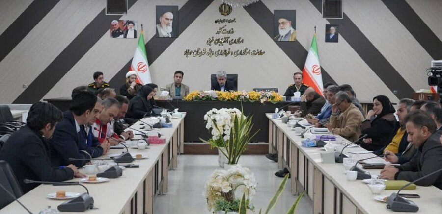 نشست تخصصی تحلیل و برنامه‌ریزی پیشگیری از آسیب‌های اجتماعی با محوریت خودآزاری در مهاباد