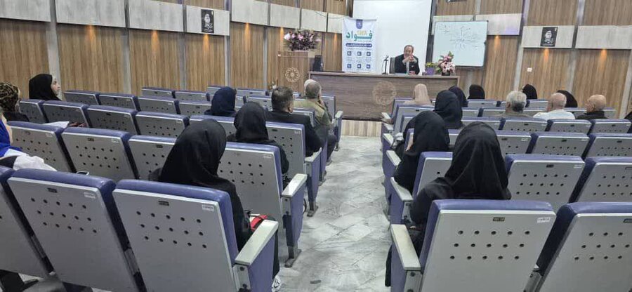 شهریار | کارگاه ارتقاء مهارت‌های روانی ویژه پرسنل بهزیستی شهرستان برگزار شد