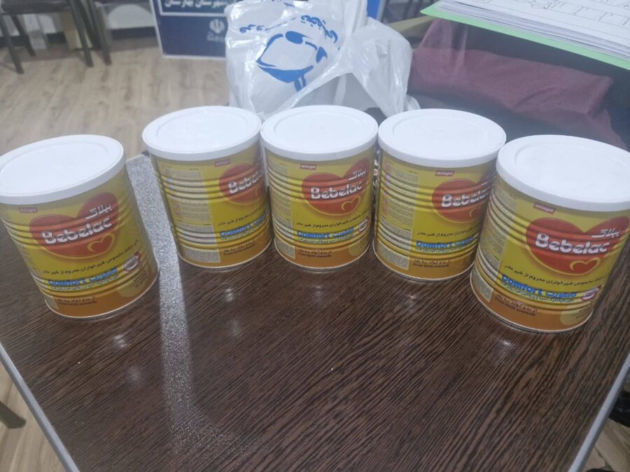 بهارستان | توزیع ۶۰ بسته وسایل بهداشتی کودکان و شیر خشک ویژه بانوان سرپرست خانوار