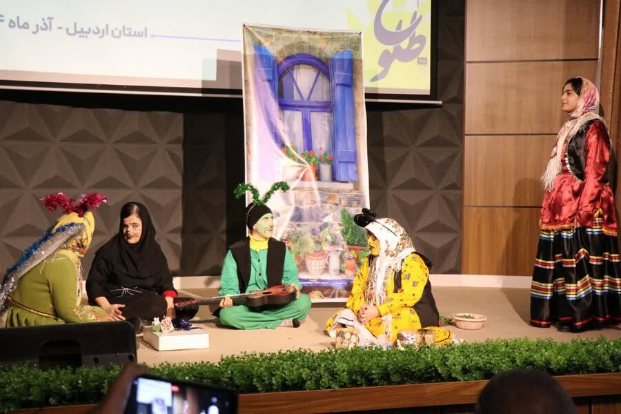 بازبینی آثار هنرمندان استان اردبیل در هشتمین جشنواره منطقهای تئاتر افراد دارای معلولیت «طلوع»