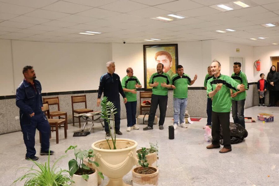 بازبینی آثار هنرمندان استان اردبیل در هشتمین جشنواره منطقهای تئاتر افراد دارای معلولیت «طلوع»