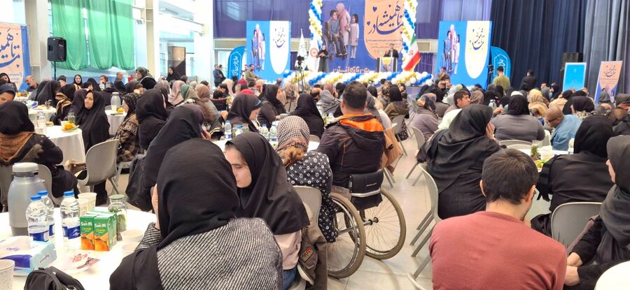 شهرری | تجلیل از مادرانی که بی ادعا ایستاده اند