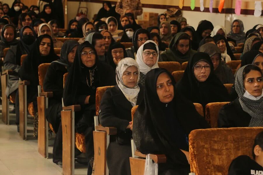 حضور پرشور بانوان بهزیستی کامیاران در جشن «شکوه مادری»
