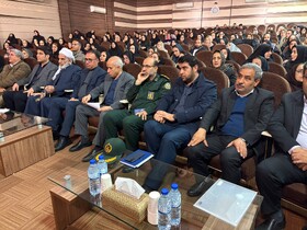 حضور مدیرکل بهزیستی کردستان و مشاور امور بانوان در آیین گرامیداشت روز زن