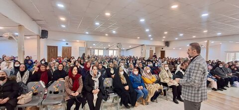 برگزاری کارگاه افزایش نشاط در سالمندی در کانون جهاندیدگان