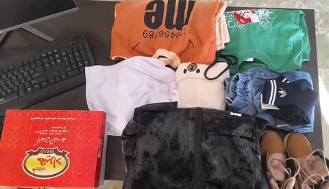 تهیه البسه گرم توسط خیرین شهرستان برای جامعه هدف اورژانس اجتماعی بهزیستی شاهین دژ