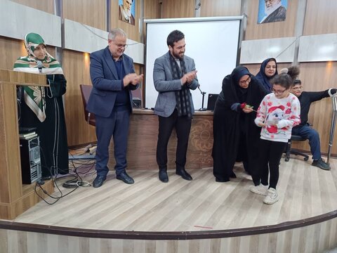 شهریار | جشن «نخستین گام‌ها» در مرکز توانبخشی حرکتی هیوا برگزار شد