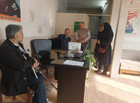 اشتهارد | بازدید دوره ای رئیس اداره بهزیستی شهرستان اشتهارد از مرکز مثبت زندگی